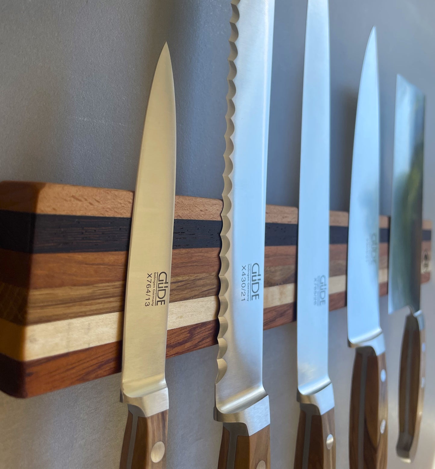 Messerhalter magnetisch in Wenge+Merbau+Eiche+Ahorn+Kirsche+Buche "WideStripes"
