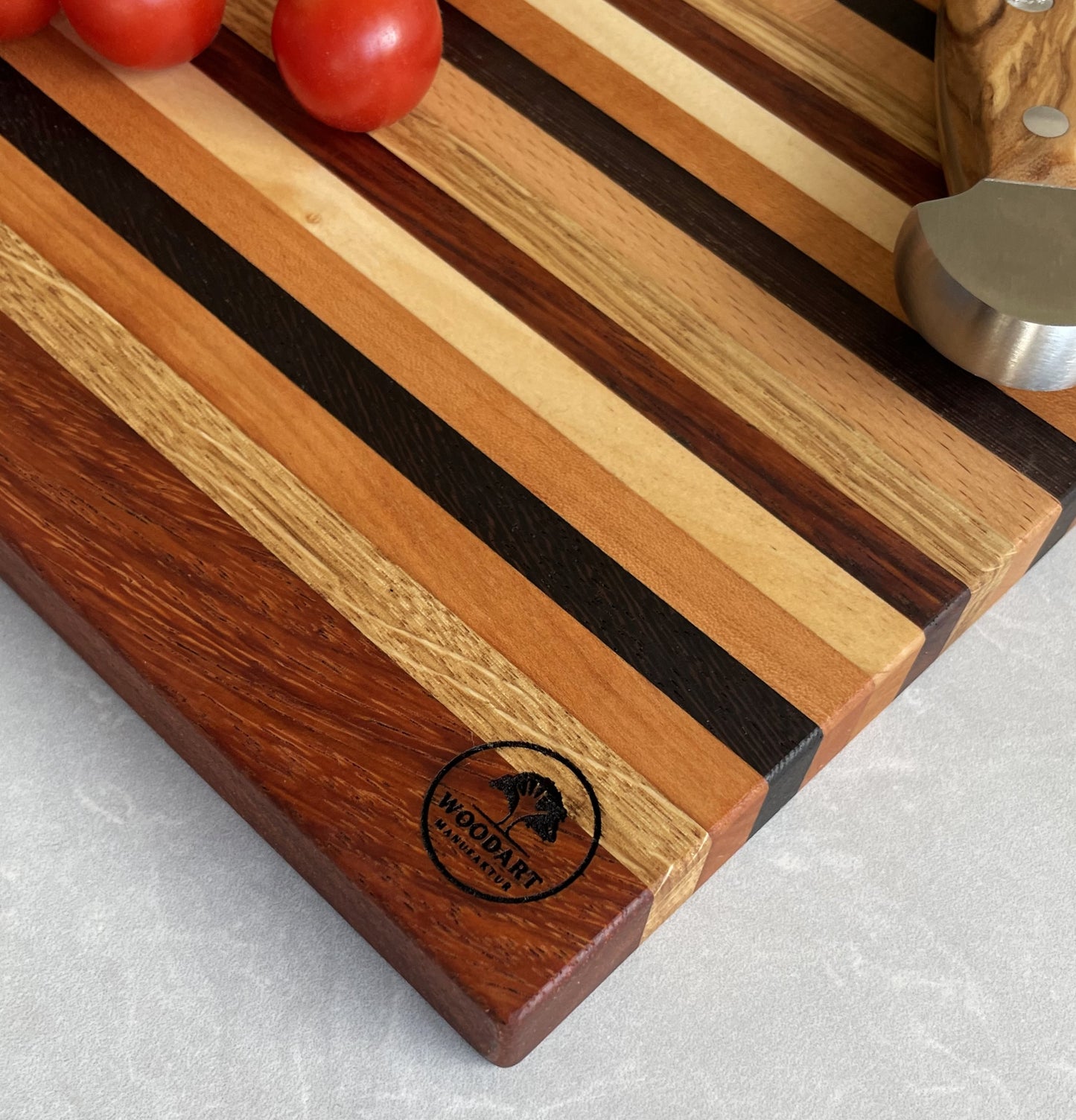 Schneidebrett Längsfaser in Streifen mit Wenge, Verbau, Eiche, Kirsche, Ahorn, Buche "StripesLines"