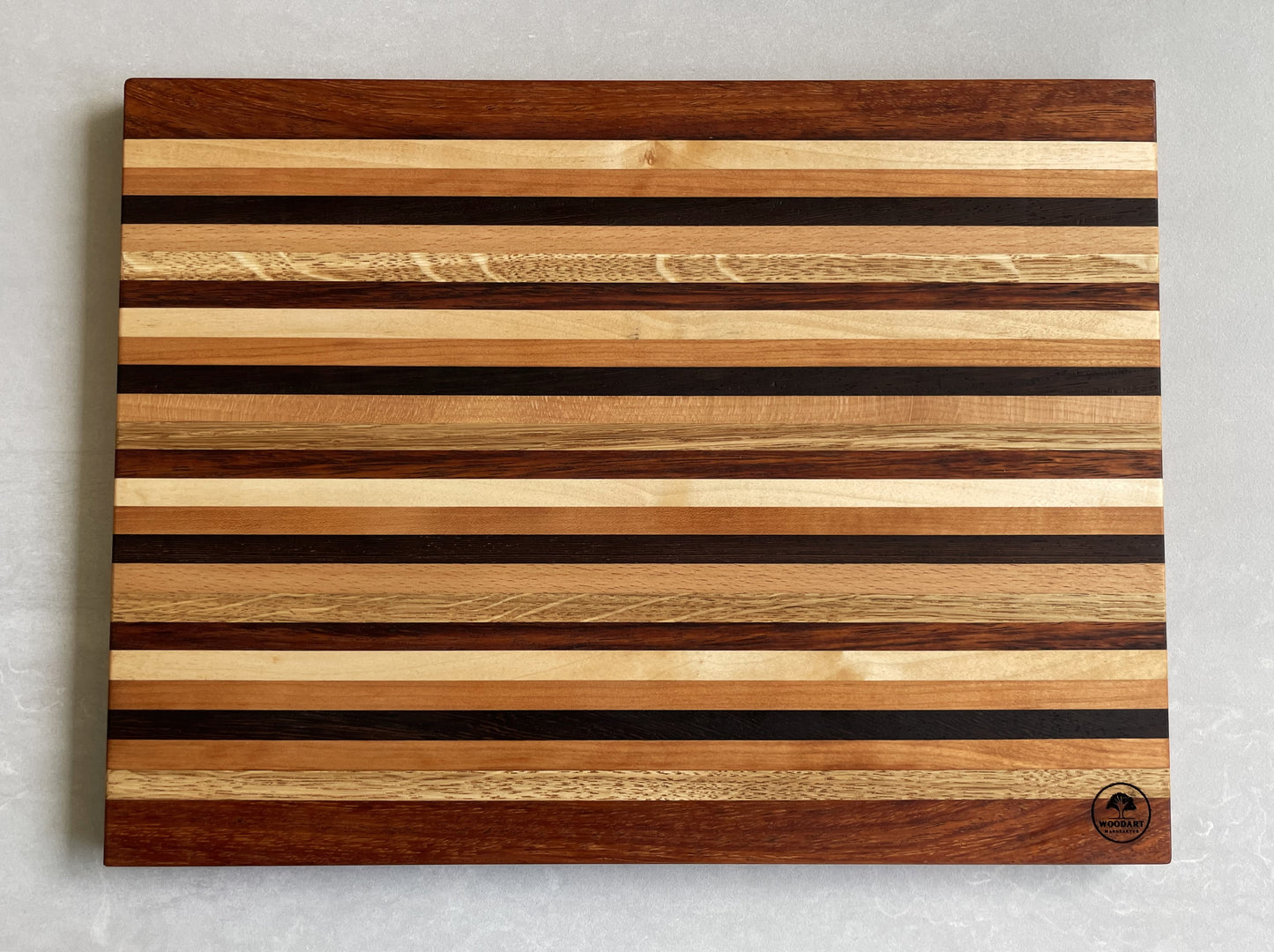 Schneidebrett Längsfaser in Streifen mit Wenge, Verbau, Eiche, Kirsche, Ahorn, Buche "StripesLines"