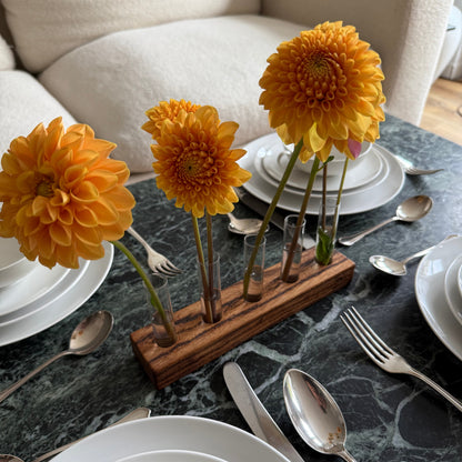 Blumenvase mit Reagenzgläsern aus Zebrano – exotisch fein gestreift