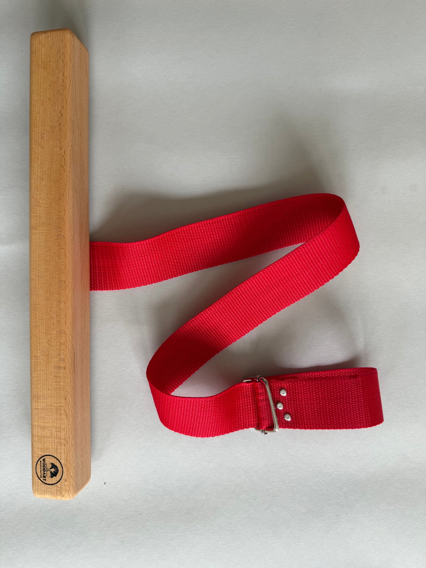 Armretter aus Holz in rot – Trainingsgerät gegen Tennisarm und Golferellenbogen, handgefertigt in Deutschland
