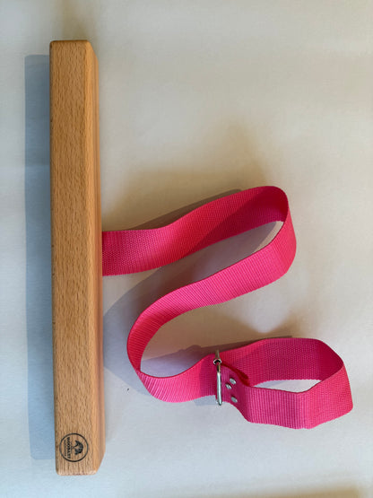 Armretter aus Holz – natürlich trainieren (pink)